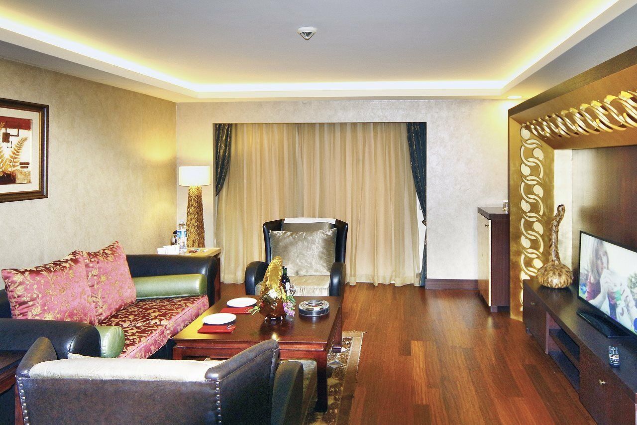 Resort Royal Dragon Side